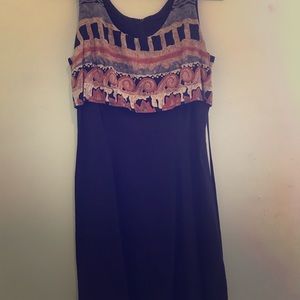 Vintage little black dress w/ design